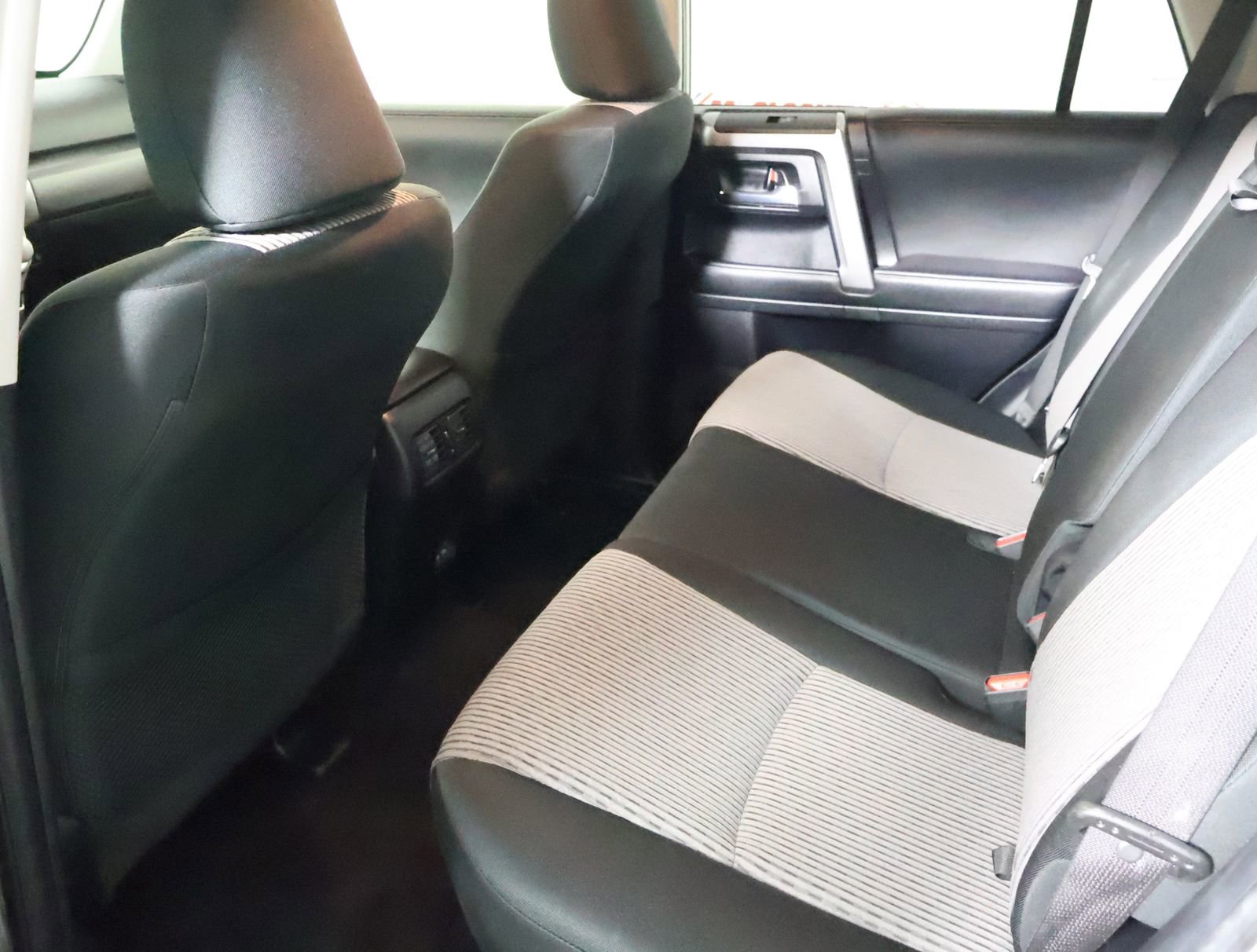 Used 2024 Toyota 4Runner SR5 image 38