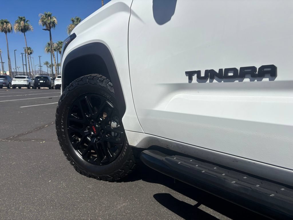 Used 2025 Toyota Tundra Limited AWD/4WD image 5