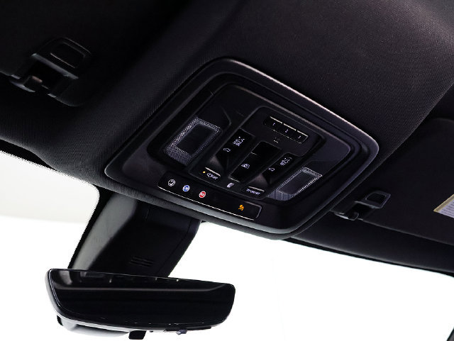 Used 2020 Chevrolet Silverado 1500 High Country w/ Technology Package AWD/4WD image 24