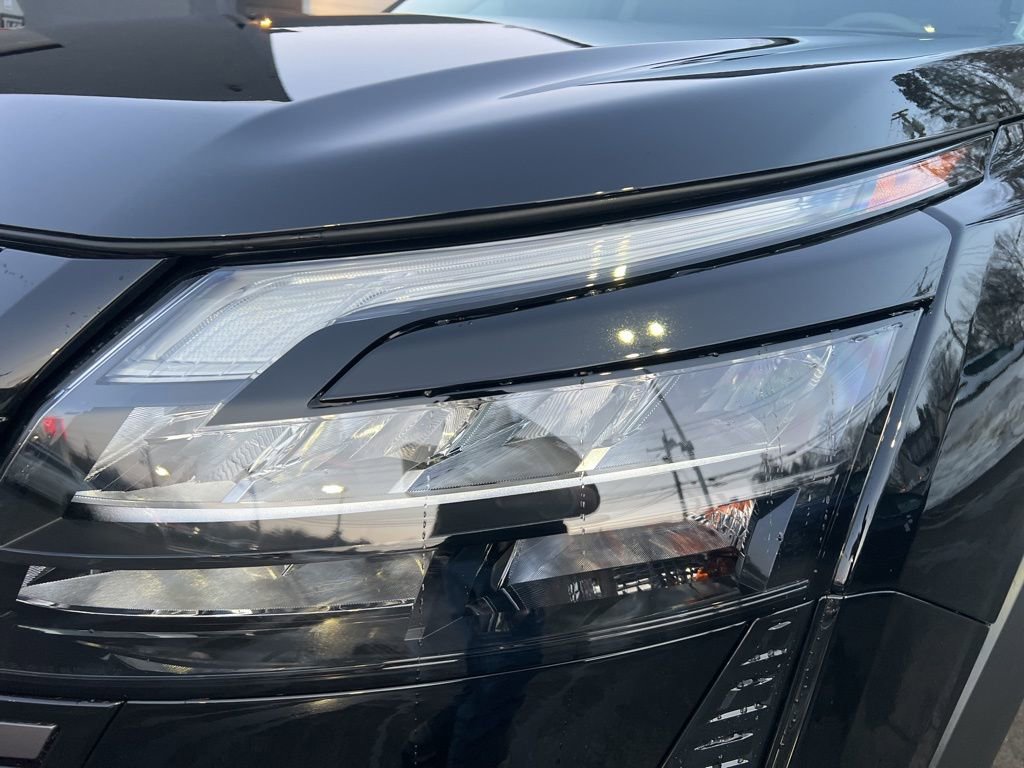New 2026 Nissan Pathfinder Platinum image 14