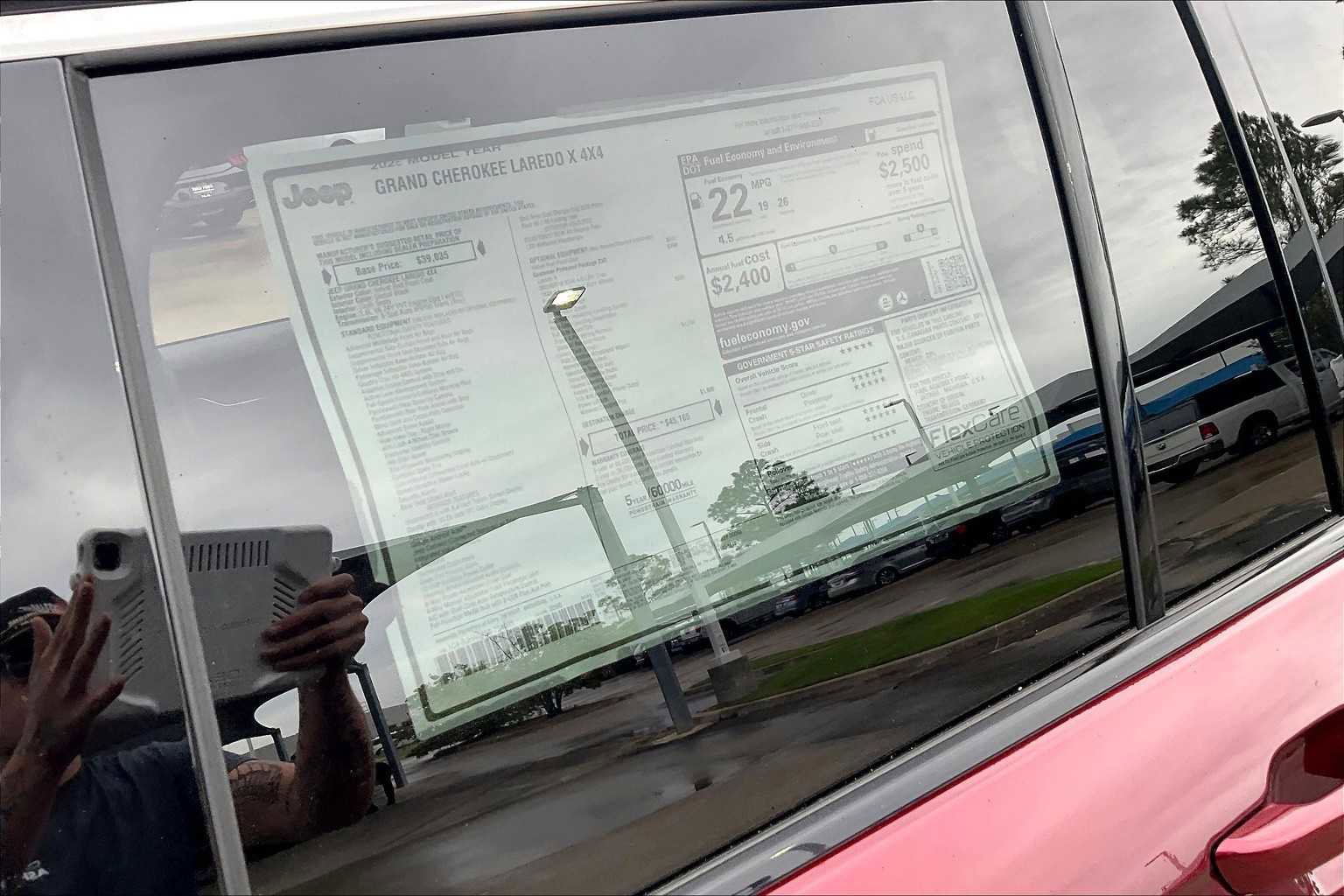 New 2025 Jeep Grand Cherokee Laredo X w/ Luxury Tech Group I image 19