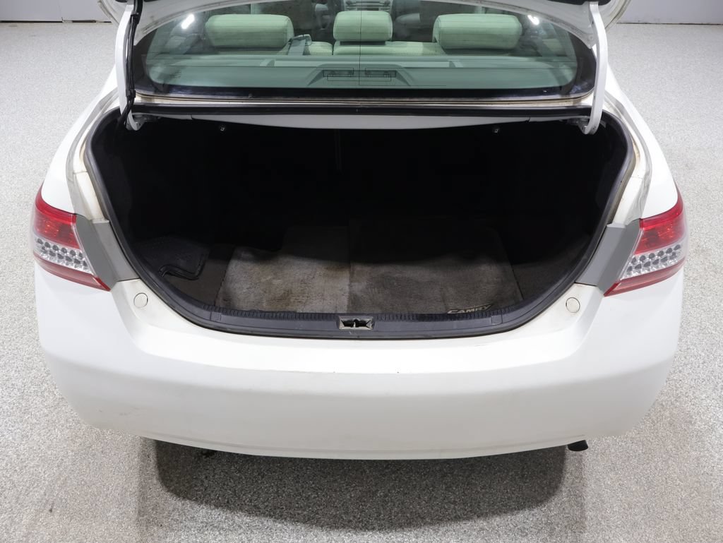 Used 2011 Toyota Camry LE w/ Fleet Convenience Pkg FWD image 18