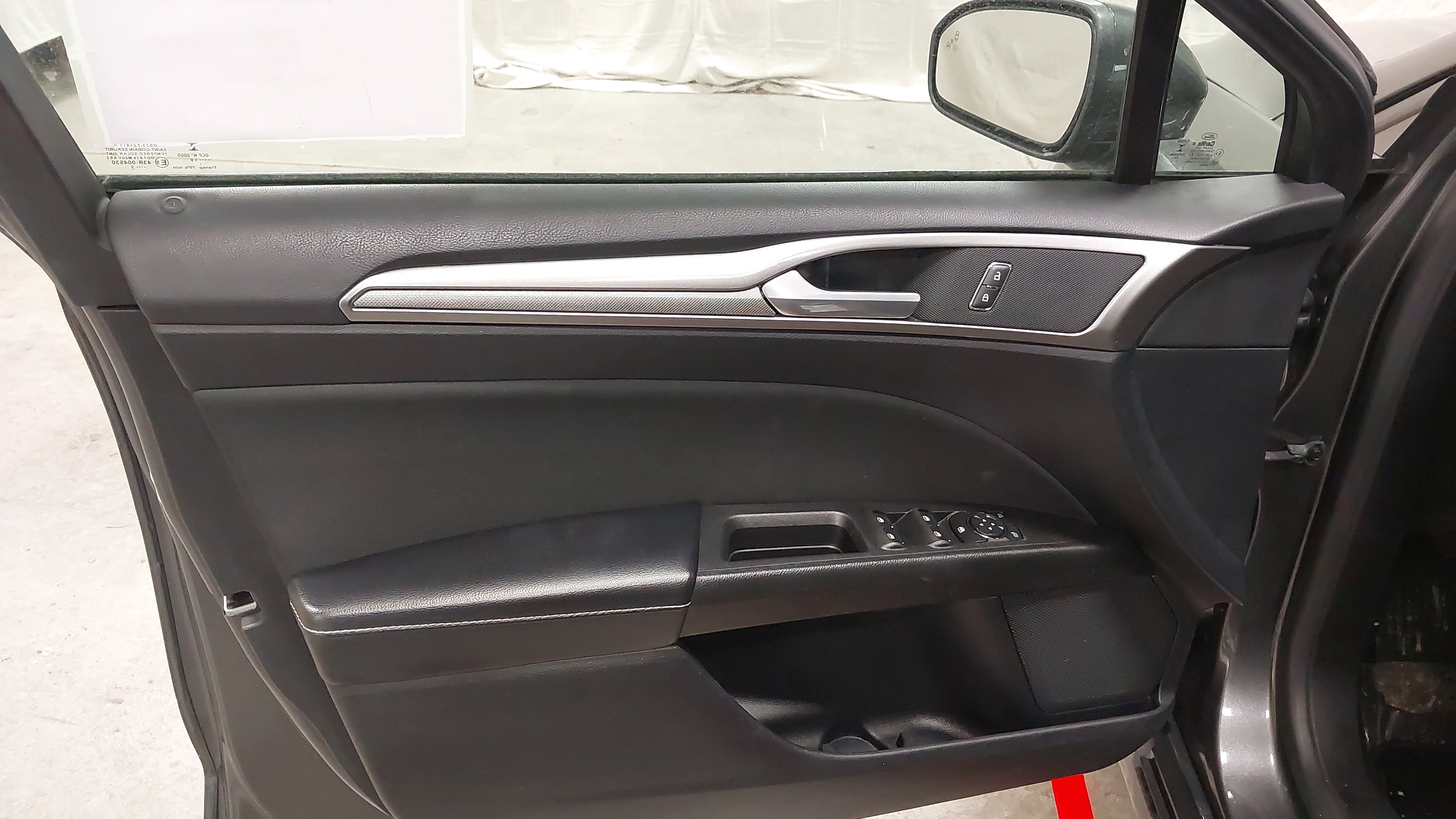 Used 2019 Ford Fusion SE image 24