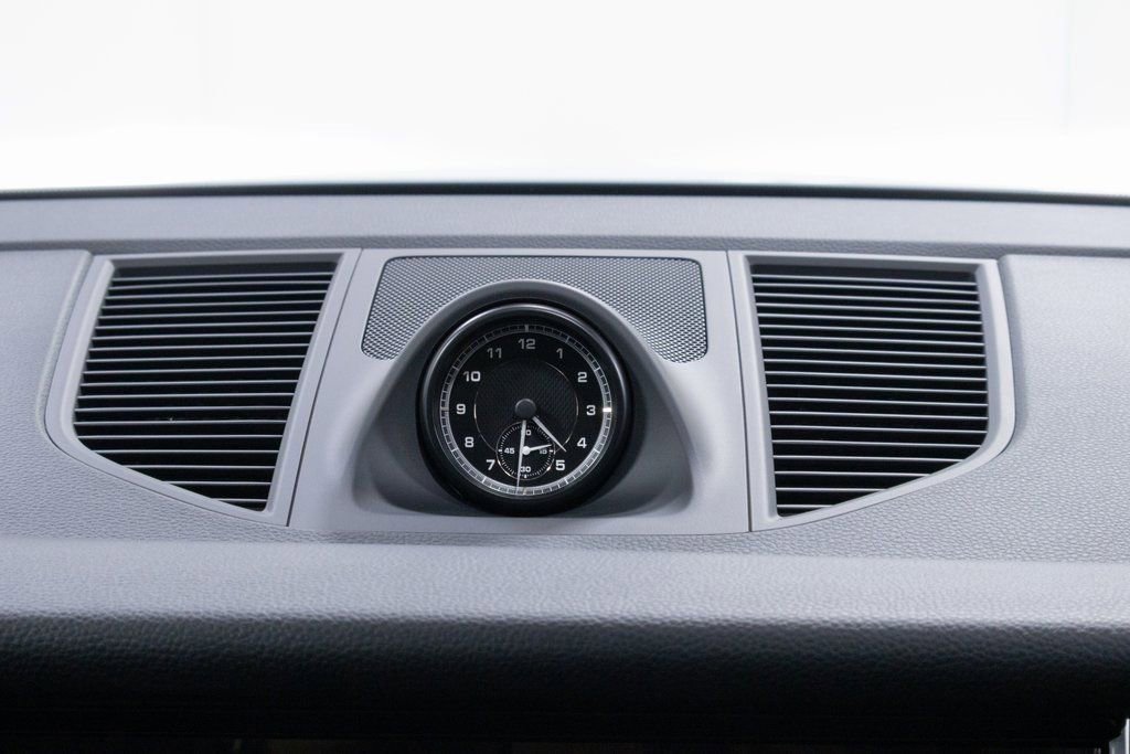 Certified 2025 Porsche Macan image 15