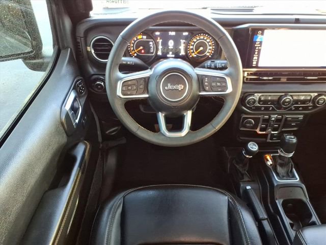 Used 2024 Jeep Wrangler Unlimited Sahara w/ Technology Group AWD/4WD image 19