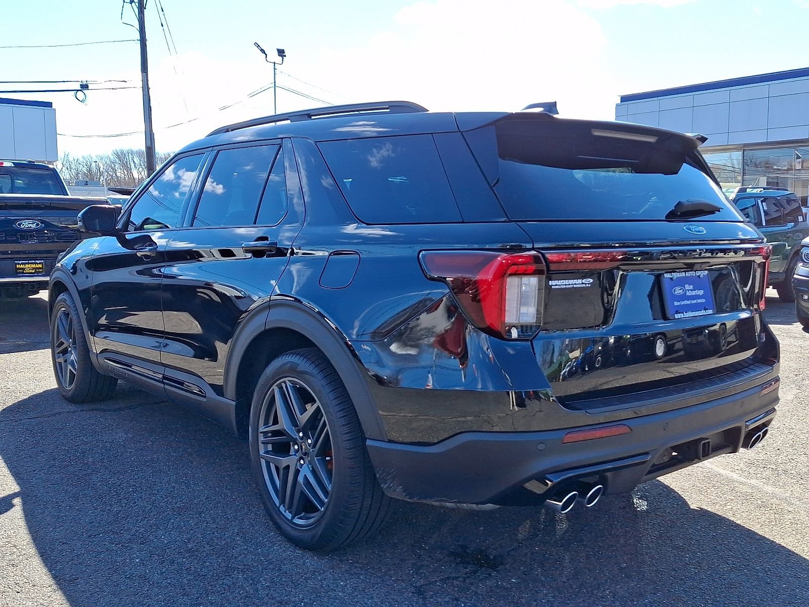 Used 2025 Ford Explorer ST w/ Sun And Sound Package image 5