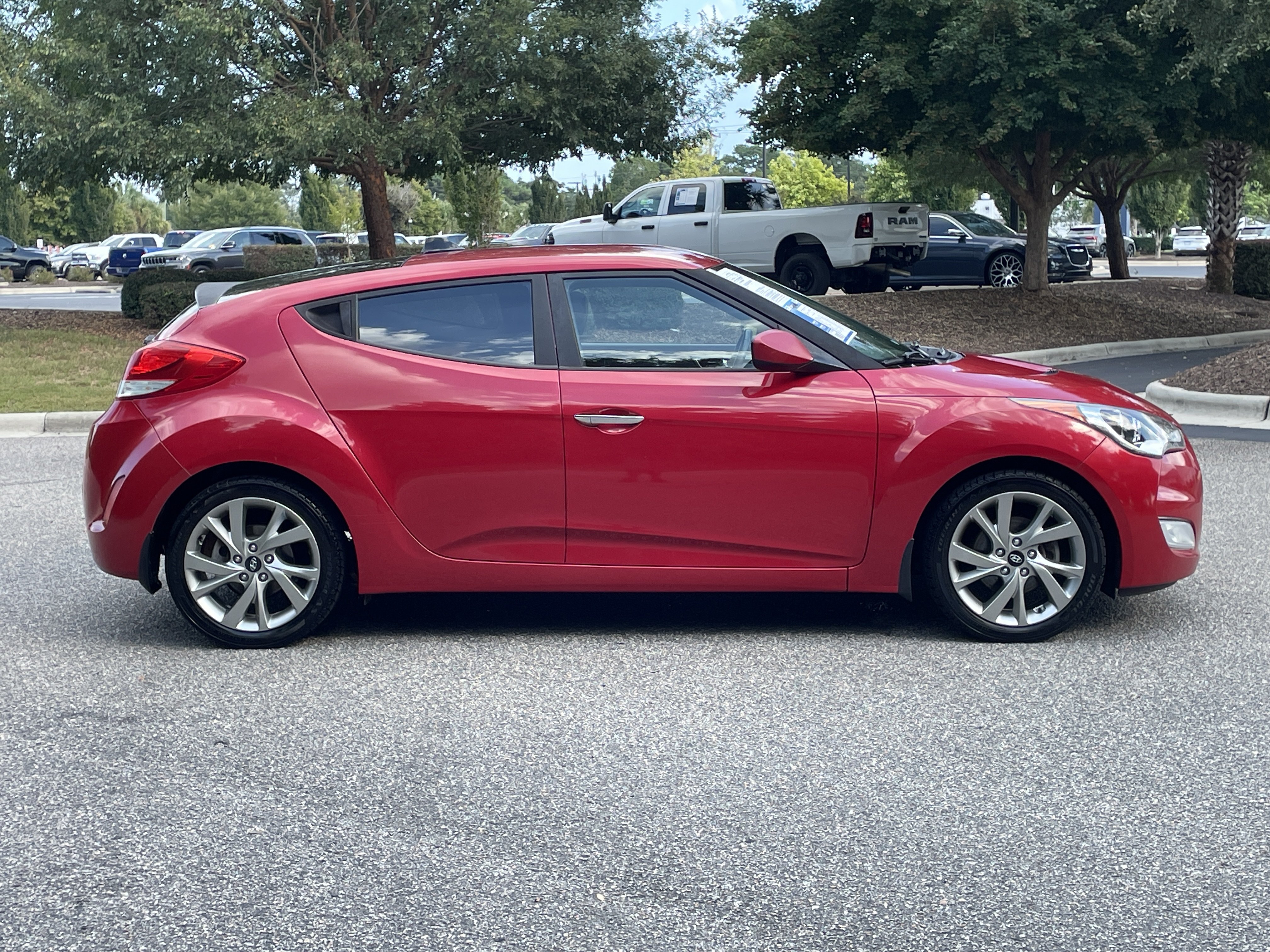 Used 2014 Hyundai Veloster RE:FLEX Edition FWD image 10