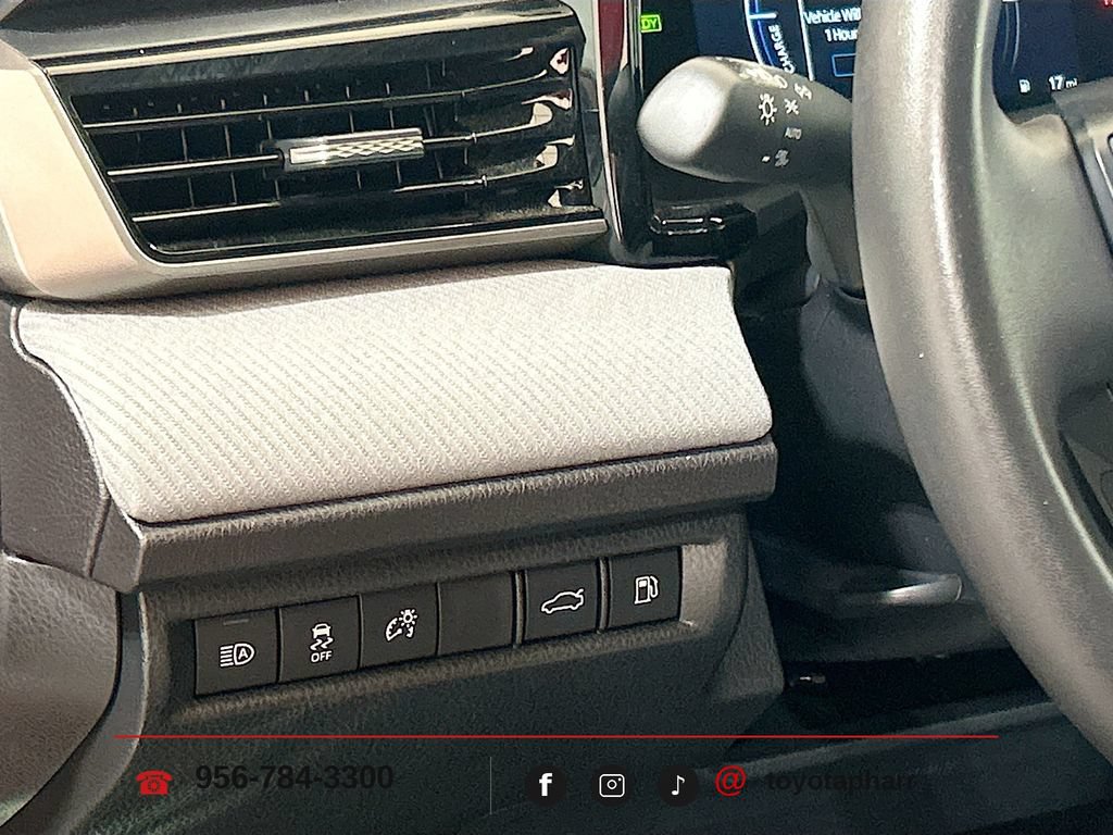 Used 2025 Toyota Camry SE w/ Convenience Package FWD image 9