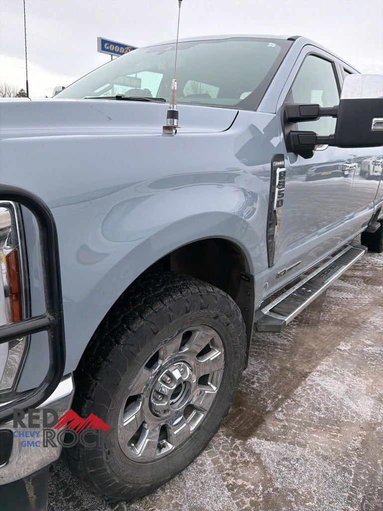 Used 2025 Ford F350 Lariat w/ Chrome Package image 30