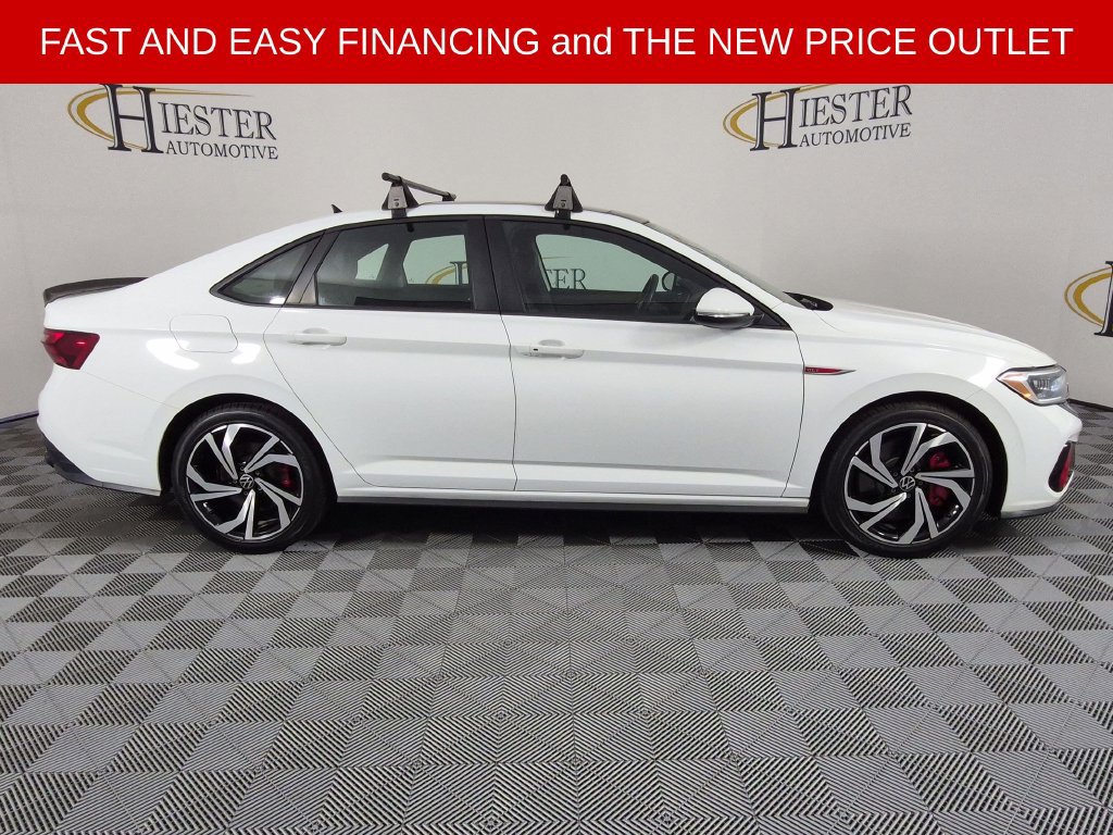 Used 2024 Volkswagen Jetta GLI Autobahn FWD image 3