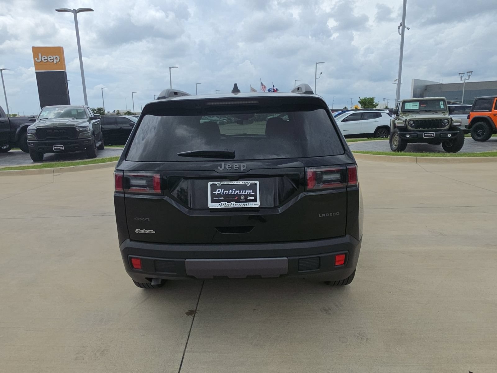 New 2026 Jeep Cherokee Laredo AWD/4WD image 4