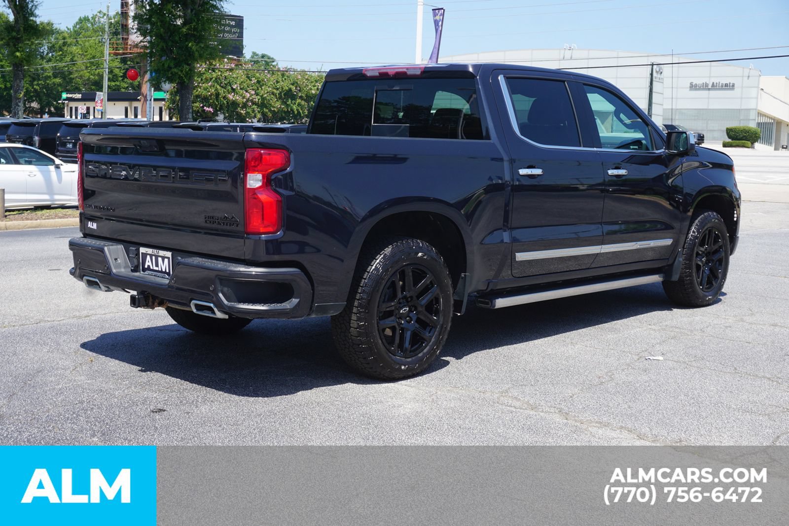 Used 2023 Chevrolet Silverado 1500 High Country w/ High Country Premium Package AWD/4WD image 6