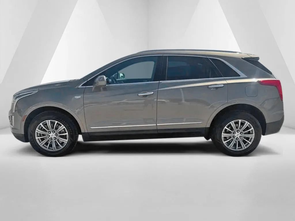 Used 2018 Cadillac XT5 Luxury w/ Driver Awareness Package FWD image 4