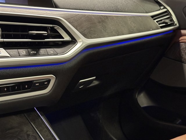 Used 2020 BMW X7 xDrive40i w/ M Sport Package image 41