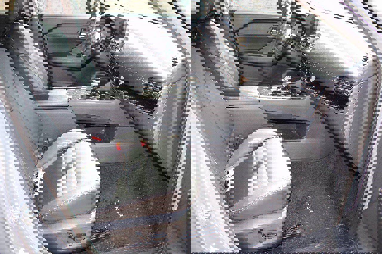 Used 2024 Nissan Rogue SL image 16