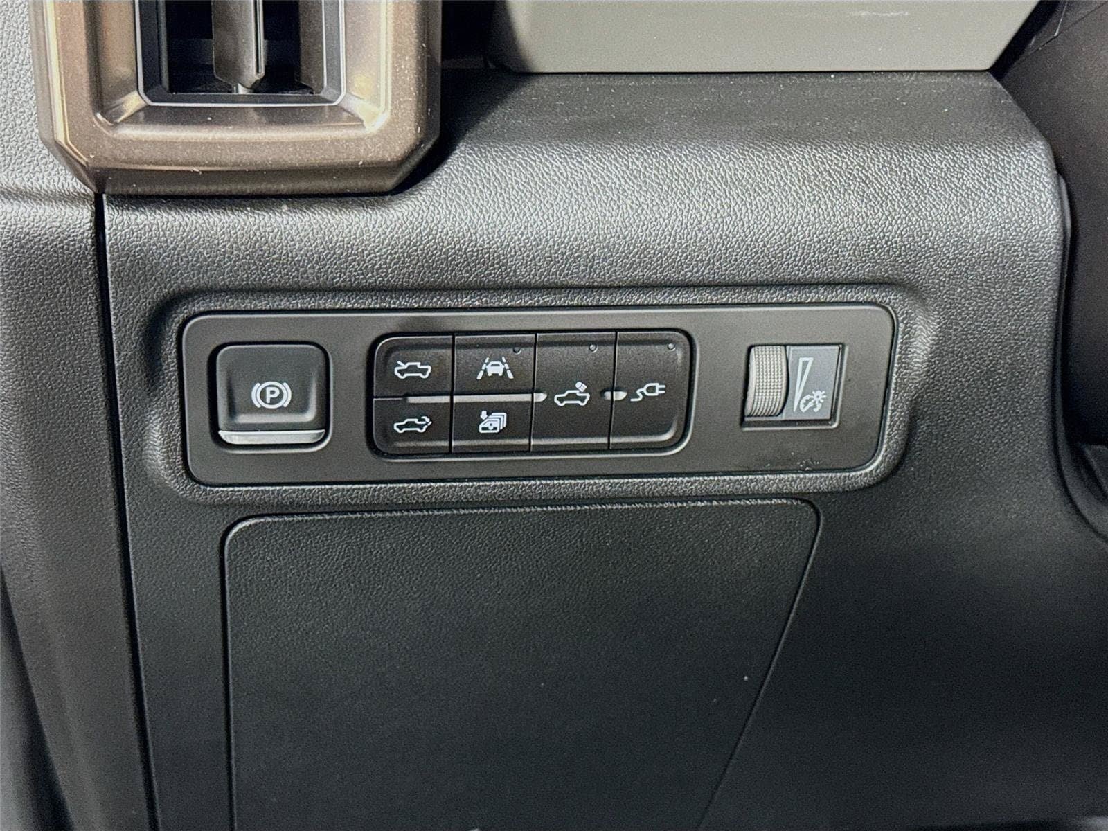 Used 2025 GMC Hummer EV 3X AWD/4WD image 10