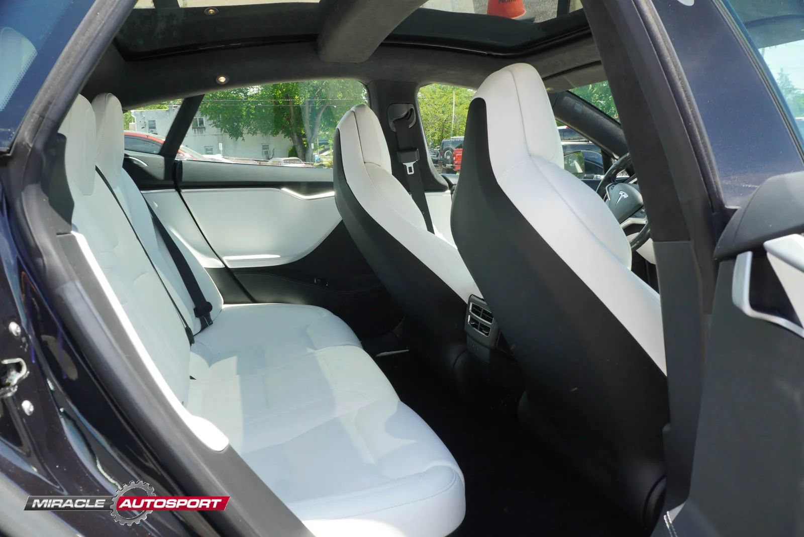 Used 2017 Tesla Model S 100D AWD/4WD image 37