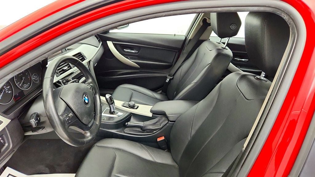 Used 2016 BMW 320i xDrive Sedan AWD/4WD image 17