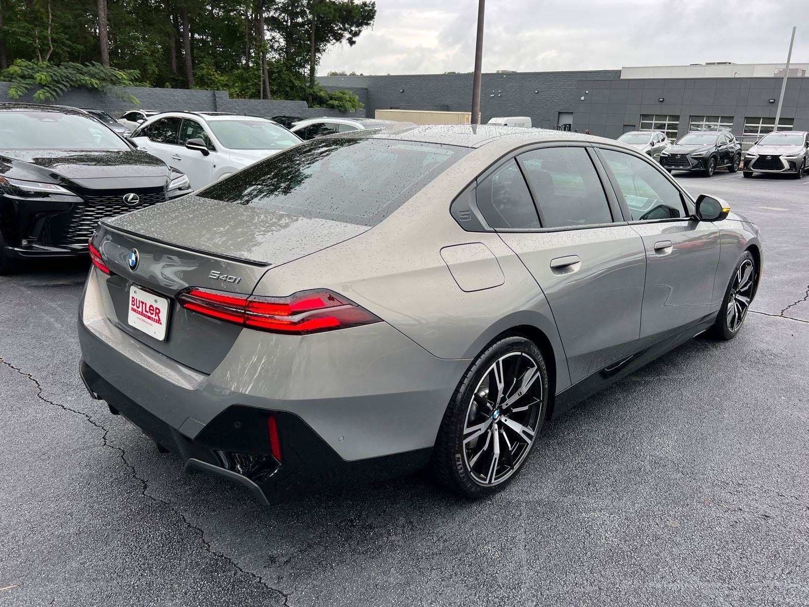 Used 2024 BMW 540i xDrive w/ Premium Package AWD/4WD image 5