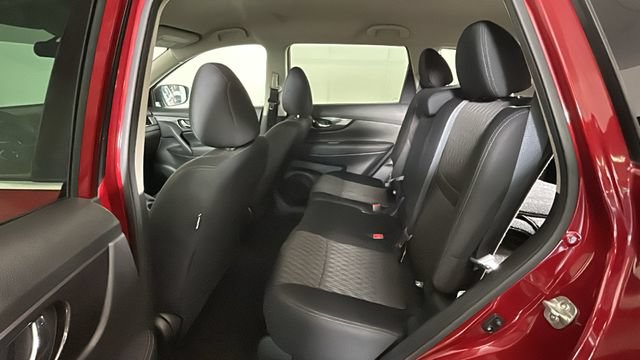 Used 2020 Nissan Rogue S FWD image 25