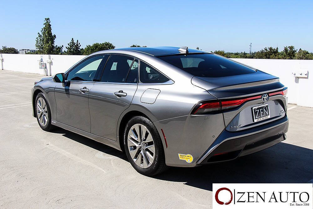 Used 2022 Toyota Mirai w/ Advanced Technology Package RWD image 6