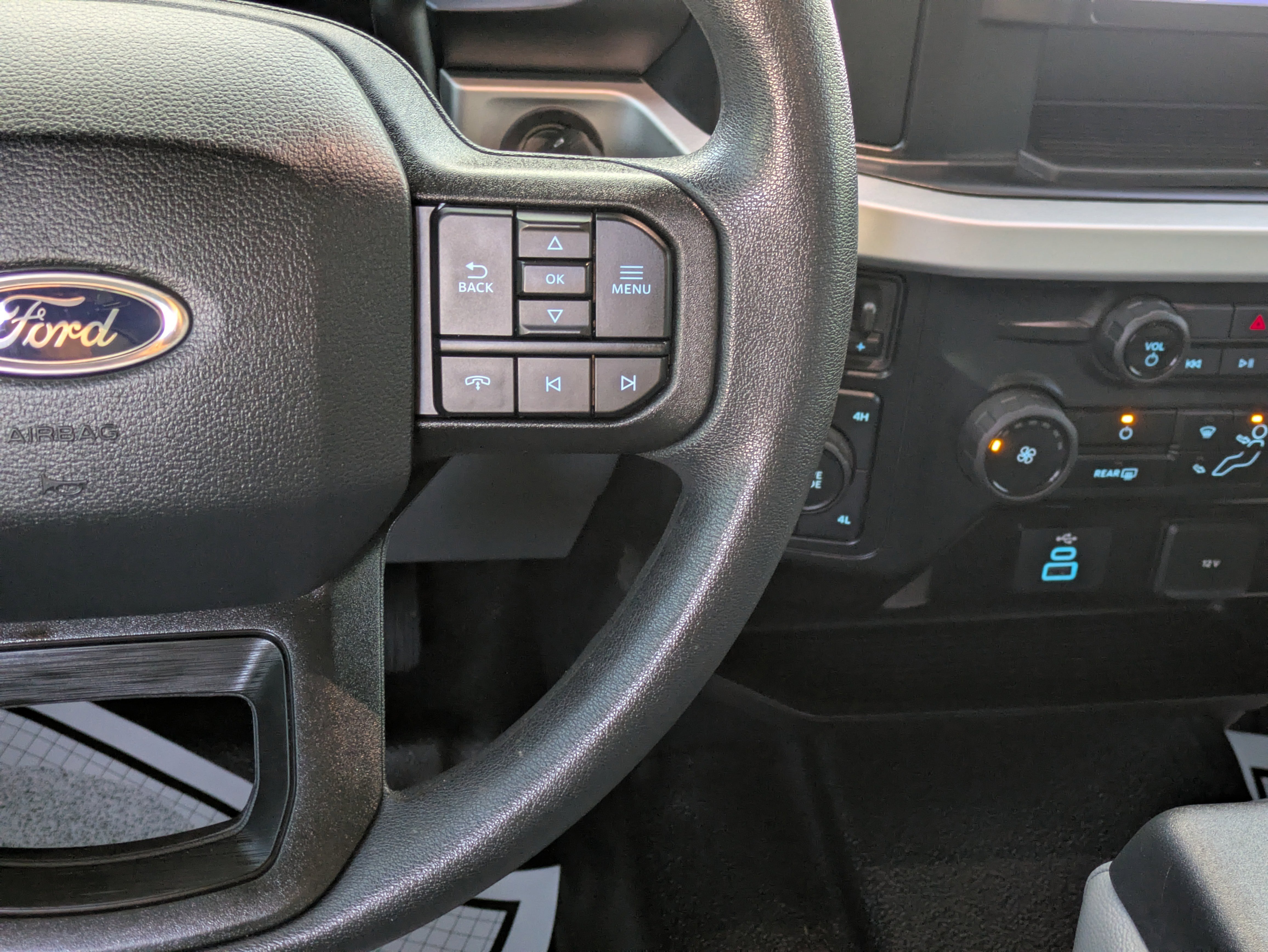 Used 2025 Ford F350 XL w/ XL Chrome Package image 22