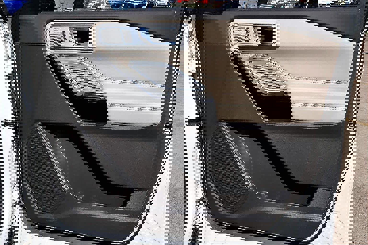 Used 2021 Ford Explorer Platinum w/ Equipment Group 601A image 22