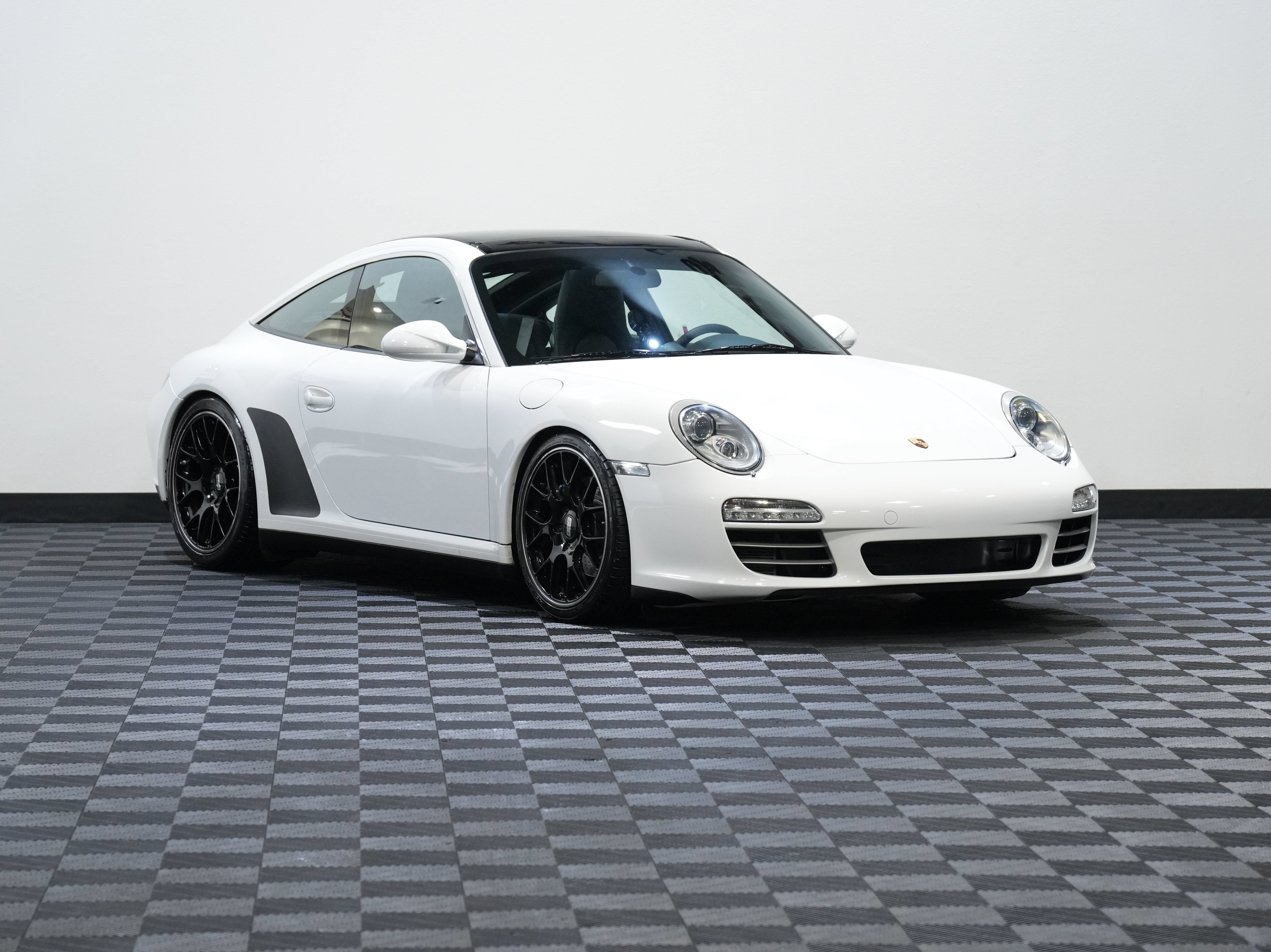 Used 2010 Porsche 911 Targa 4 AWD/4WD image 5