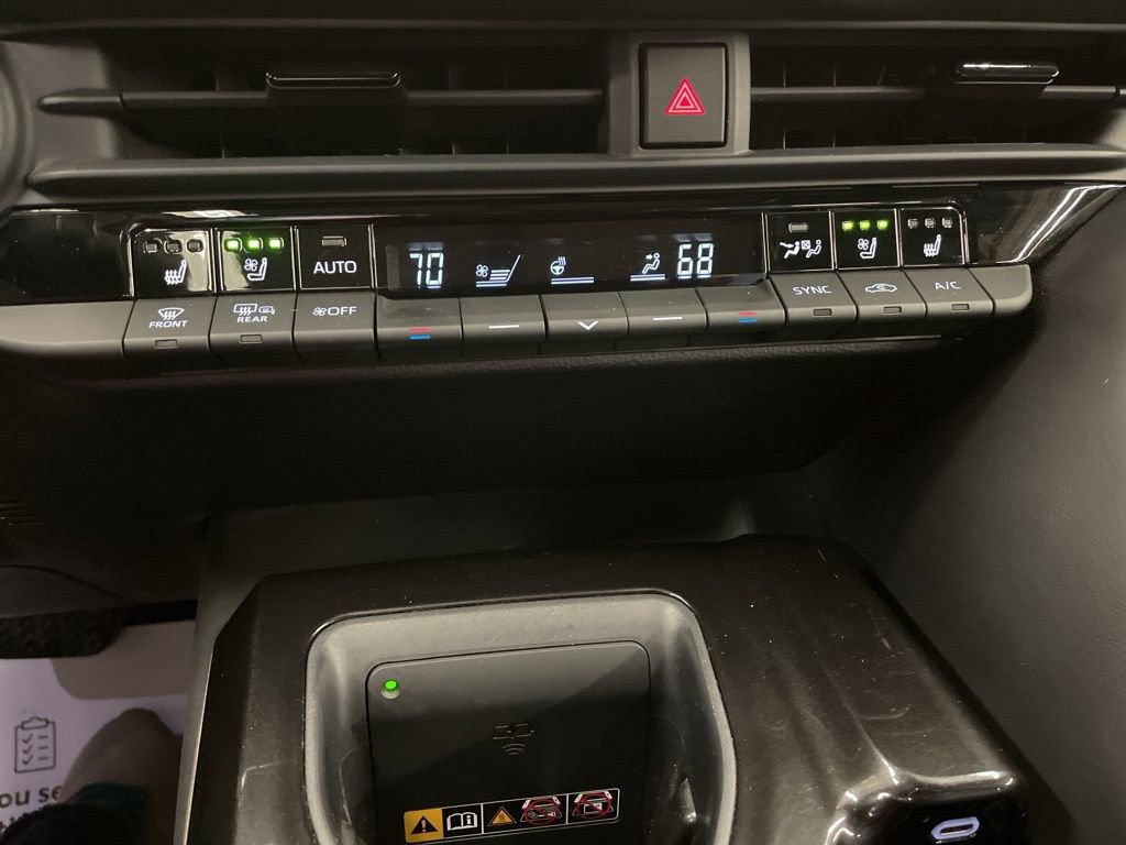 Used 2025 Toyota Crown Signia image 22