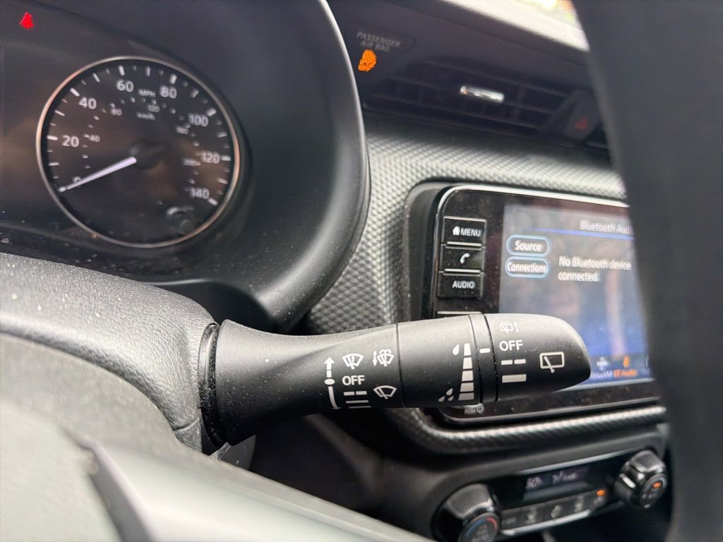 Used 2022 Nissan Kicks SV image 15