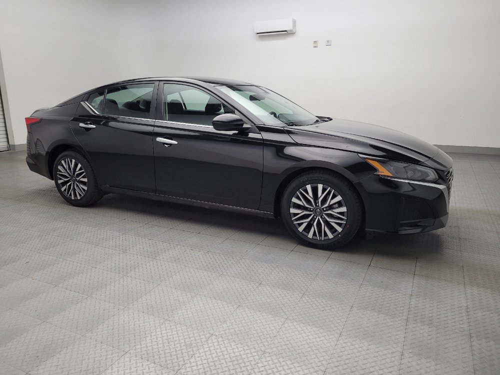 Used 2023 Nissan Altima 2.5 SV image 11