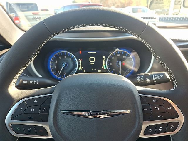 New 2026 Chrysler Pacifica Select FWD image 14