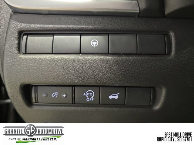 Used 2026 Nissan Rogue SV AWD/4WD image 31