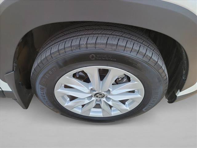 Used 2024 Toyota Corolla Cross LE FWD image 10