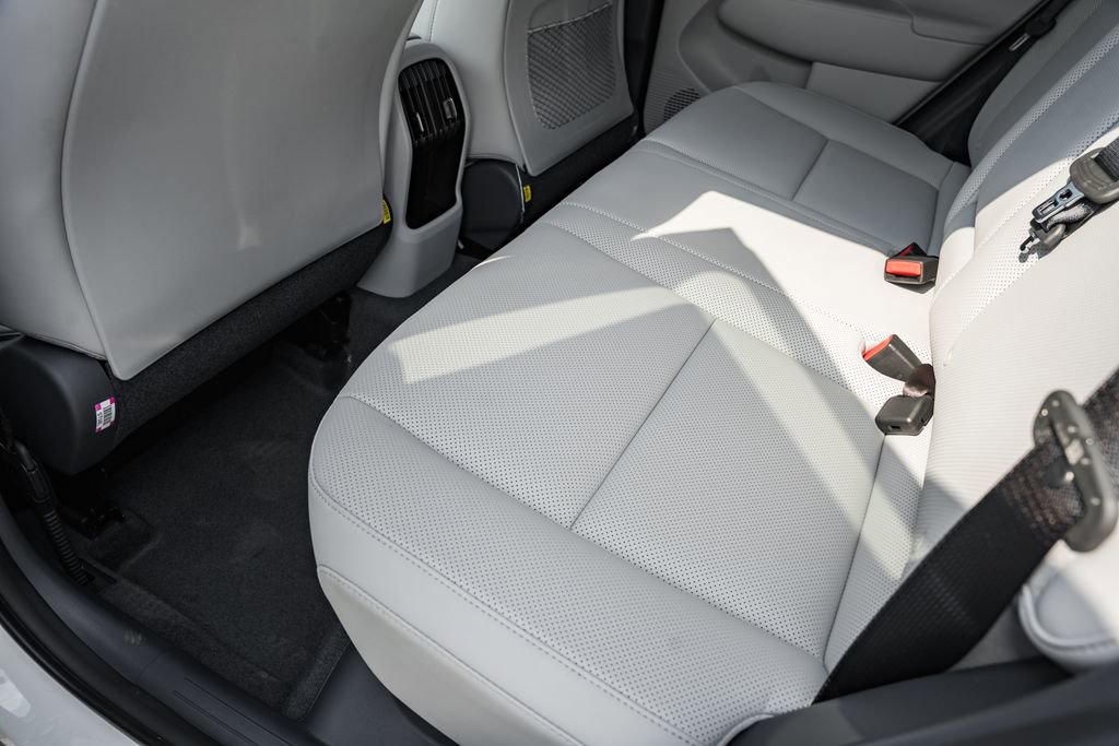 New 2026 Hyundai Kona SEL Premium image 25