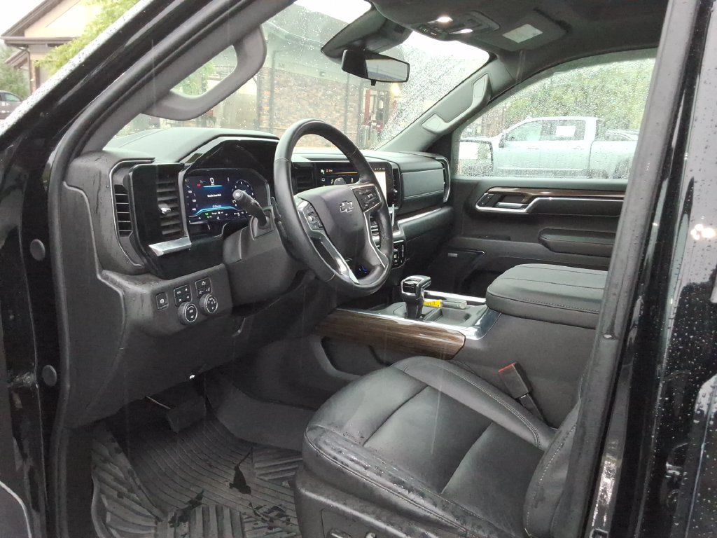 Certified 2024 Chevrolet Silverado 1500 LT Trail Boss w/ Convenience Package II AWD/4WD image 25