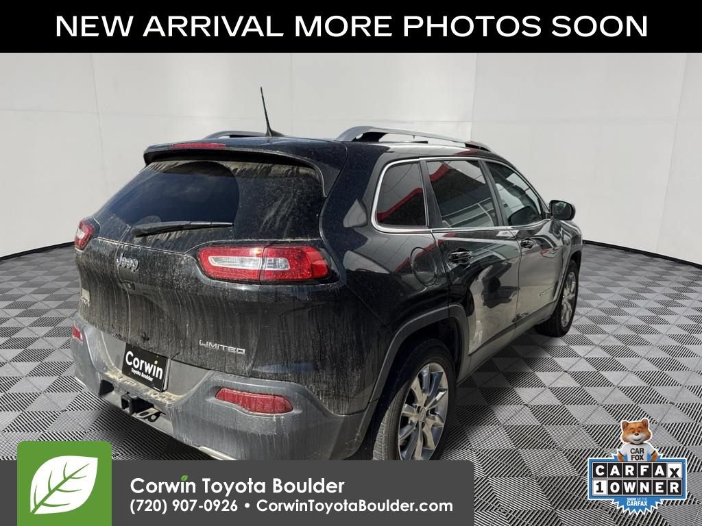 Used 2016 Jeep Cherokee Limited w/ Luxury Group AWD/4WD image 8