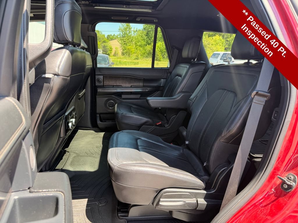 Used 2018 Ford Expedition Limited w/ Equipment Group 301A AWD/4WD image 17