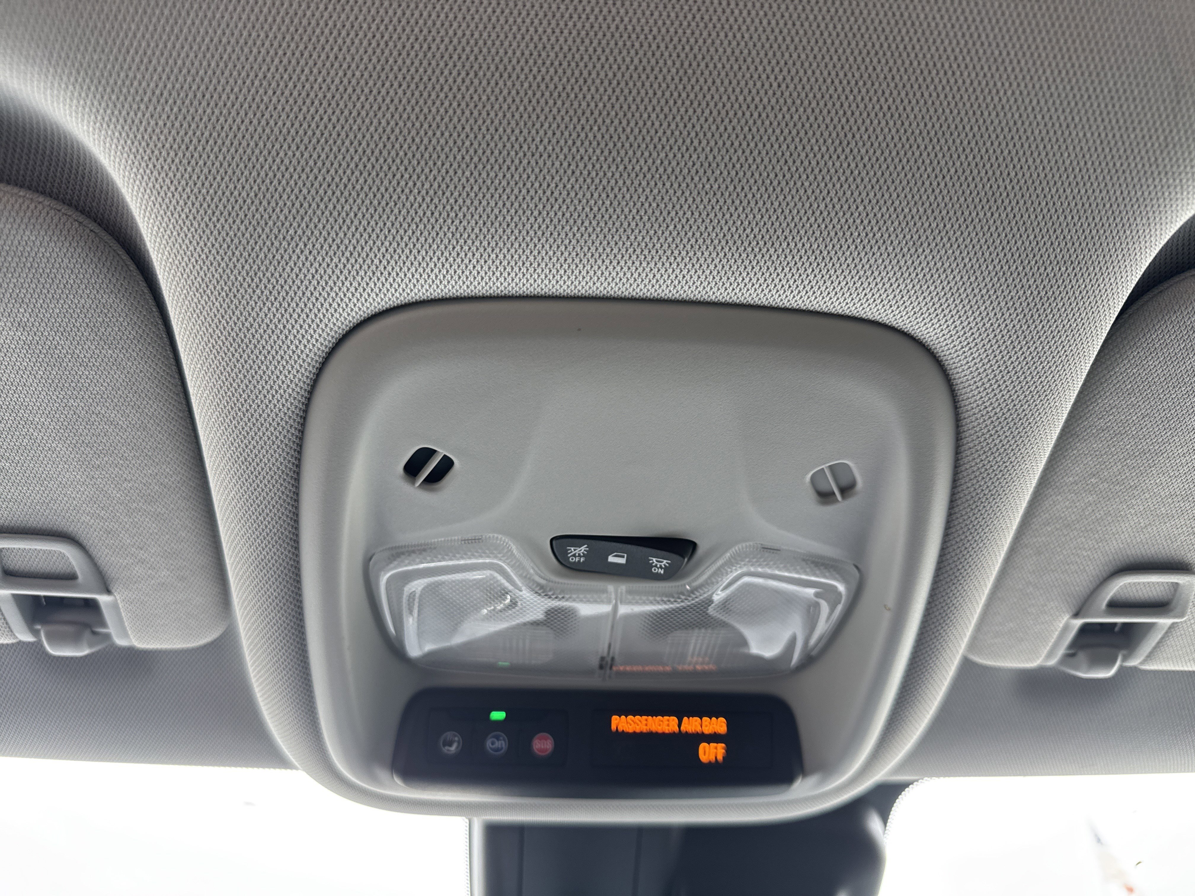 Used 2022 Chevrolet TrailBlazer LT FWD image 24