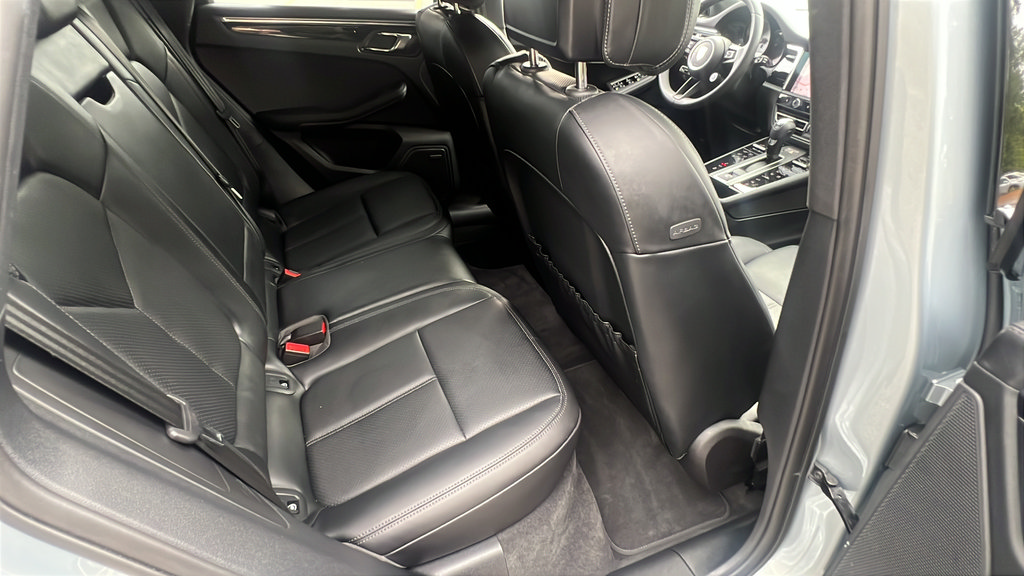 Certified 2025 Porsche Macan S AWD/4WD image 20