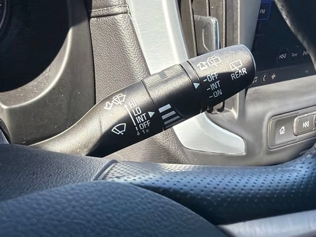 Used 2024 GMC Terrain SLE FWD image 33