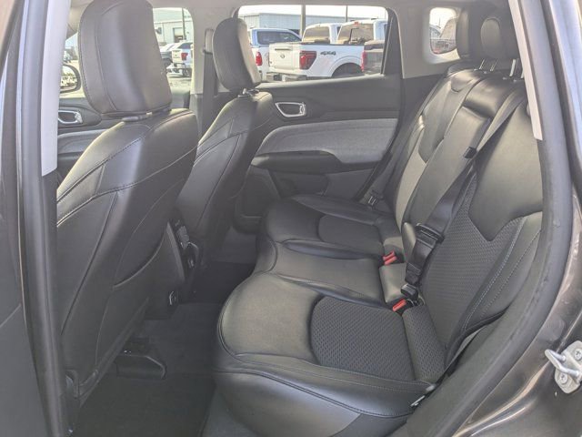 Used 2022 Jeep Compass Latitude image 15