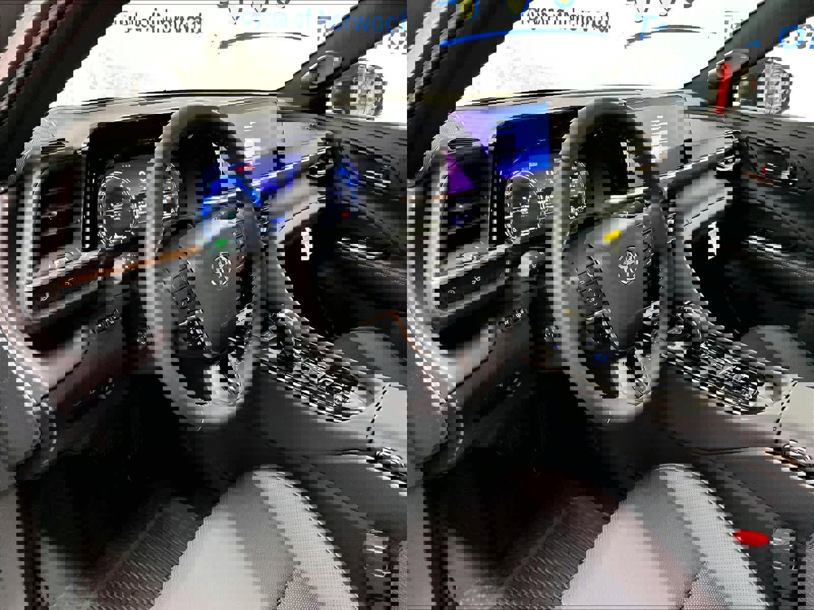 New 2026 Toyota Crown Platinum image 9