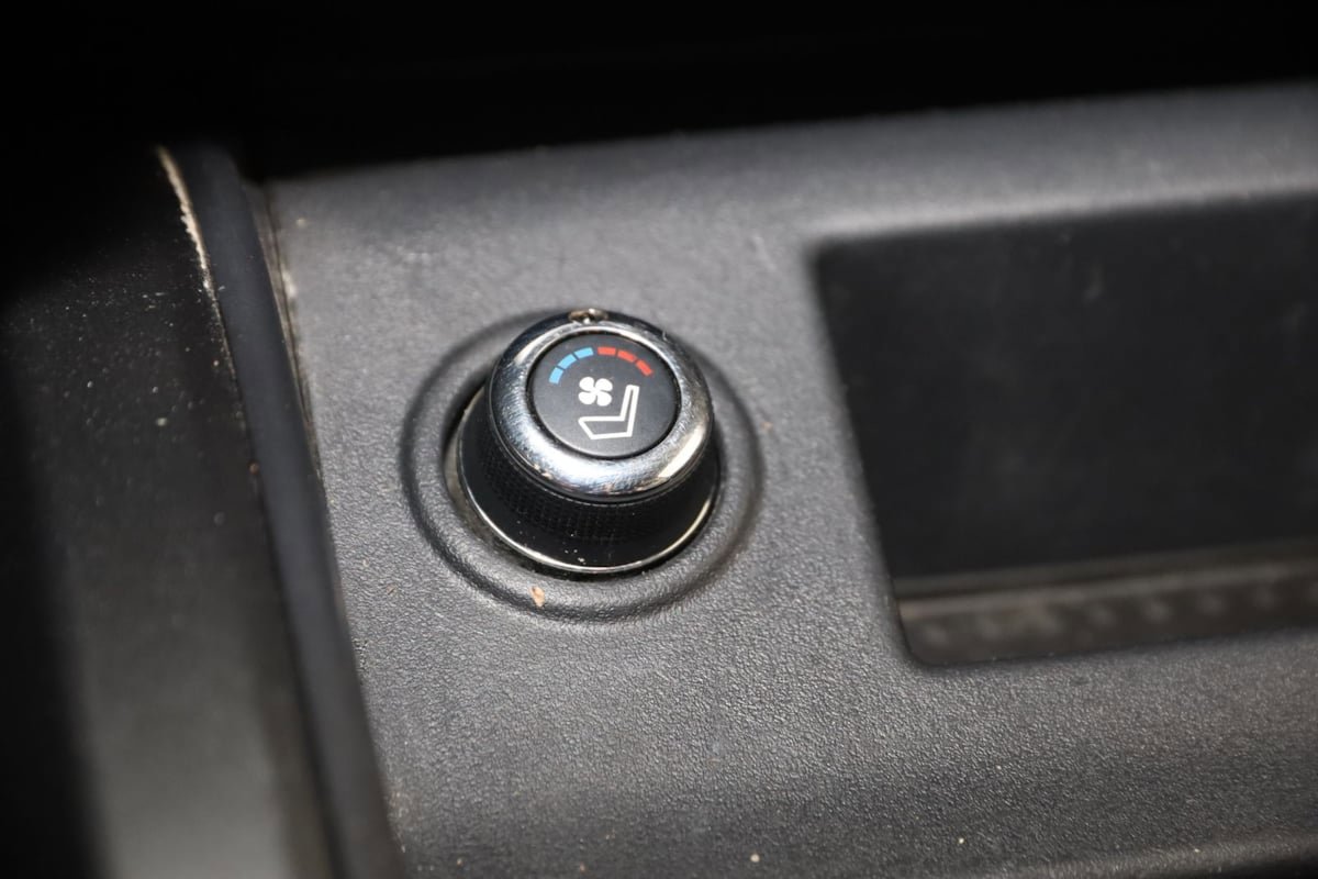 Used 2018 Nissan Titan Platinum Reserve w/ Platinum Utility Package AWD/4WD image 8