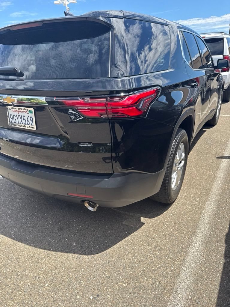 Used 2023 Chevrolet Traverse LS FWD image 8
