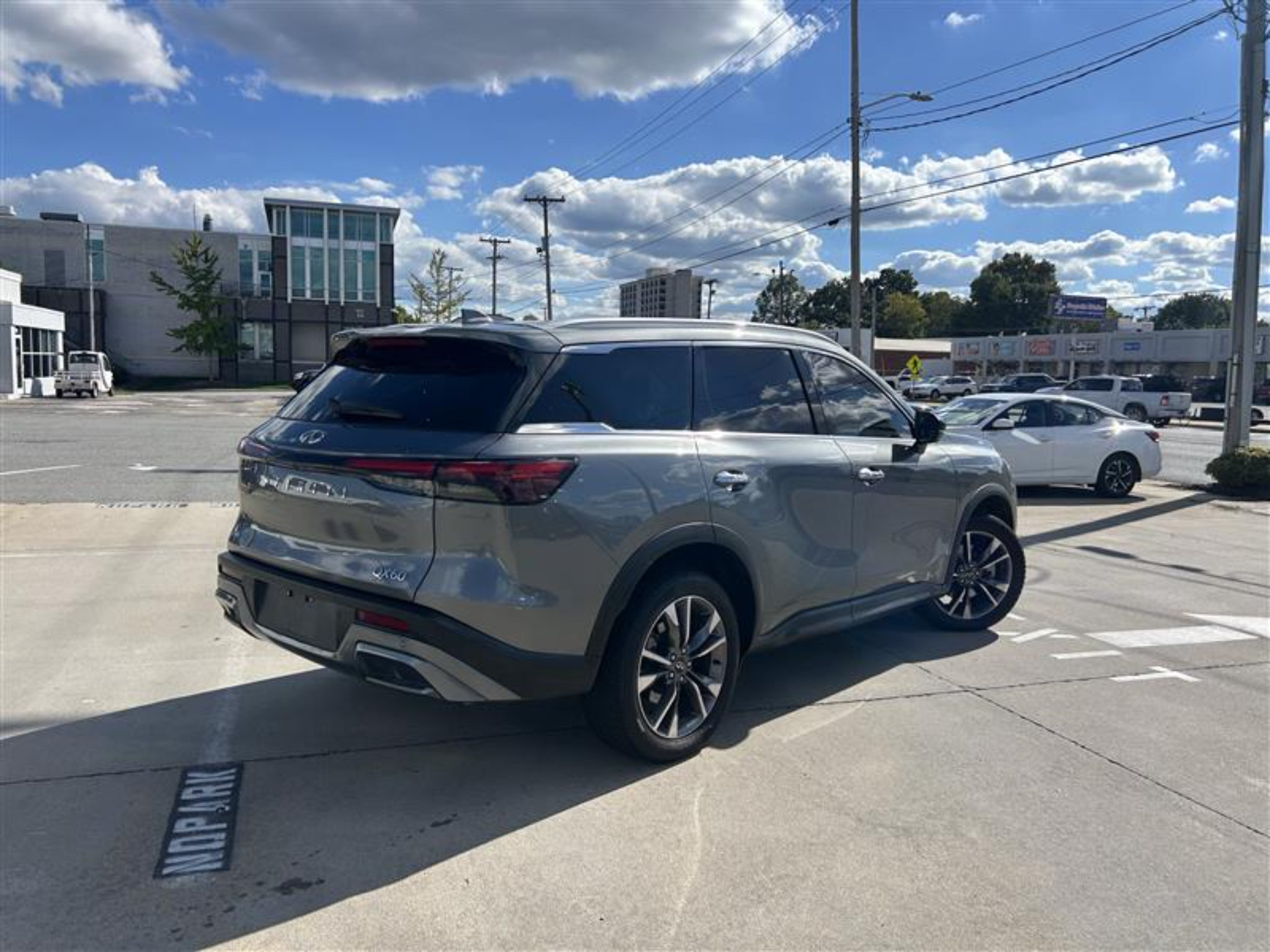 Used 2022 INFINITI QX60 Luxe AWD/4WD image 8