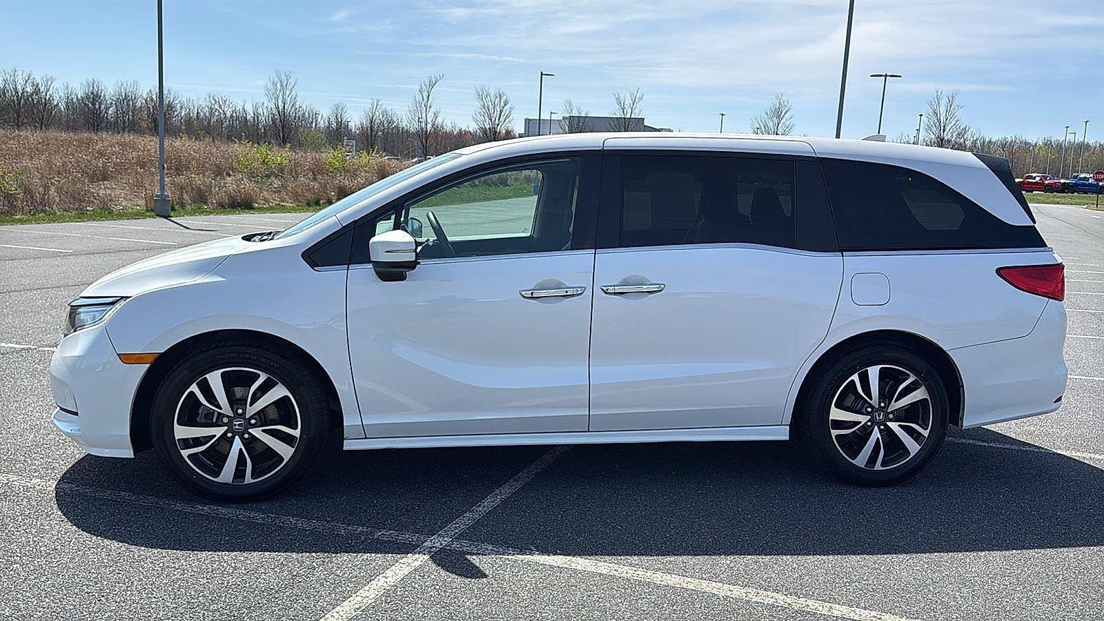 Used 2024 Honda Odyssey Touring image 11