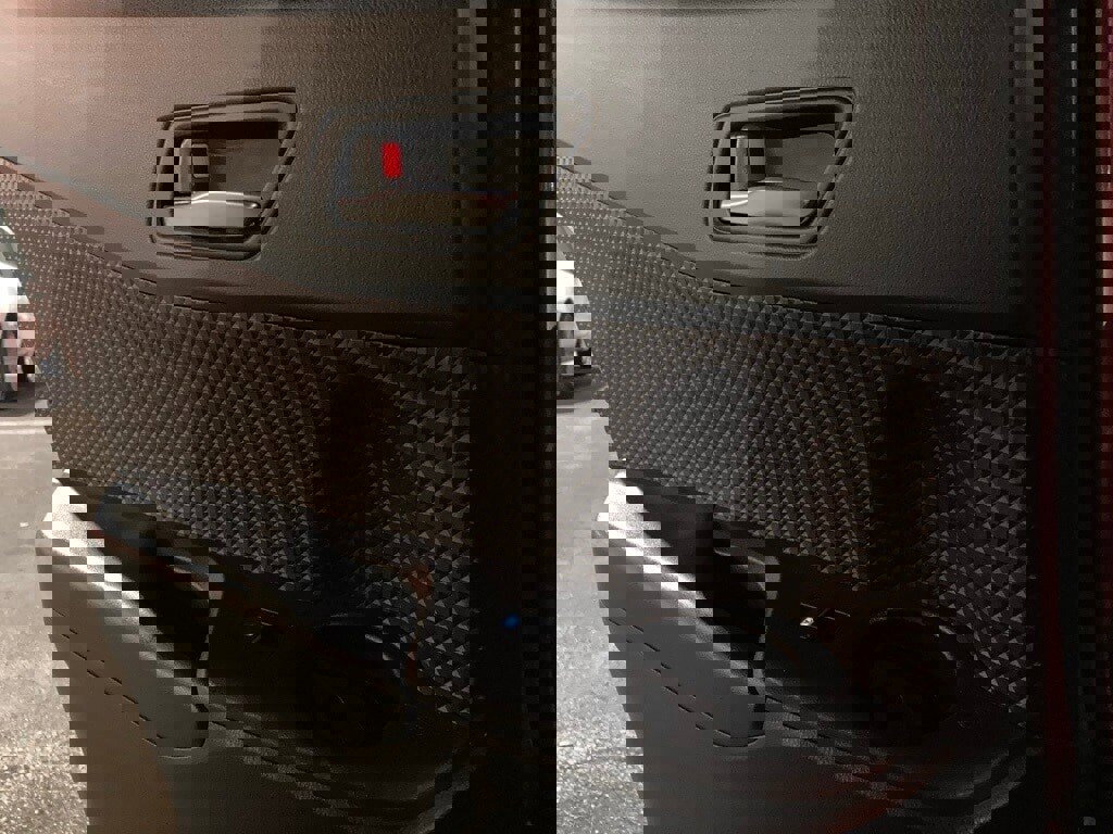 Used 2019 Toyota C-HR Limited image 12