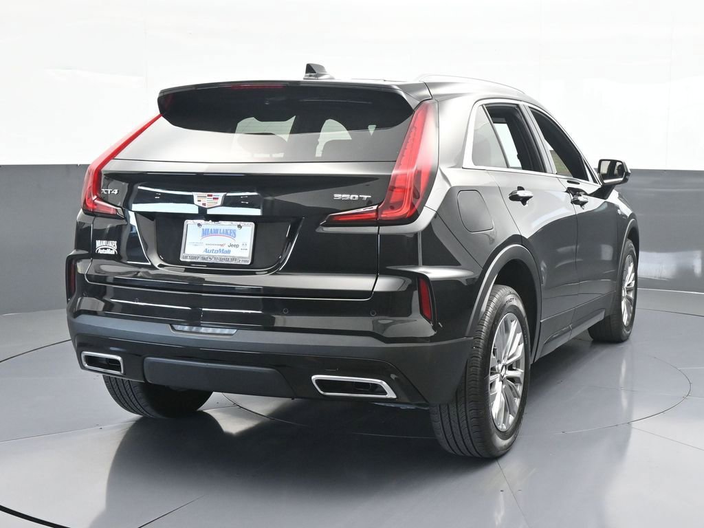 Used 2024 Cadillac XT4 Premium Luxury image 5