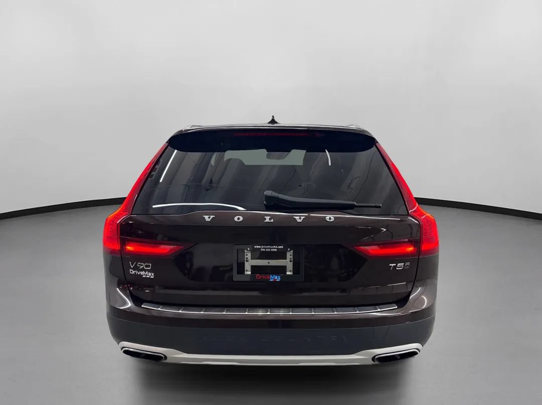 Used 2018 Volvo V90 T5 Cross Country w/ Convenience Package AWD/4WD image 8